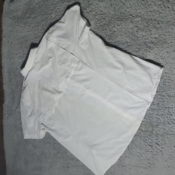 Amazon Essentials UPF30 Quick Dry Short Sleeve Button Down Shirt - Picture 5 of 11